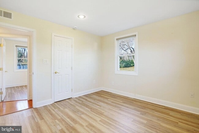 Building Photo - 6924 Kenfig Dr