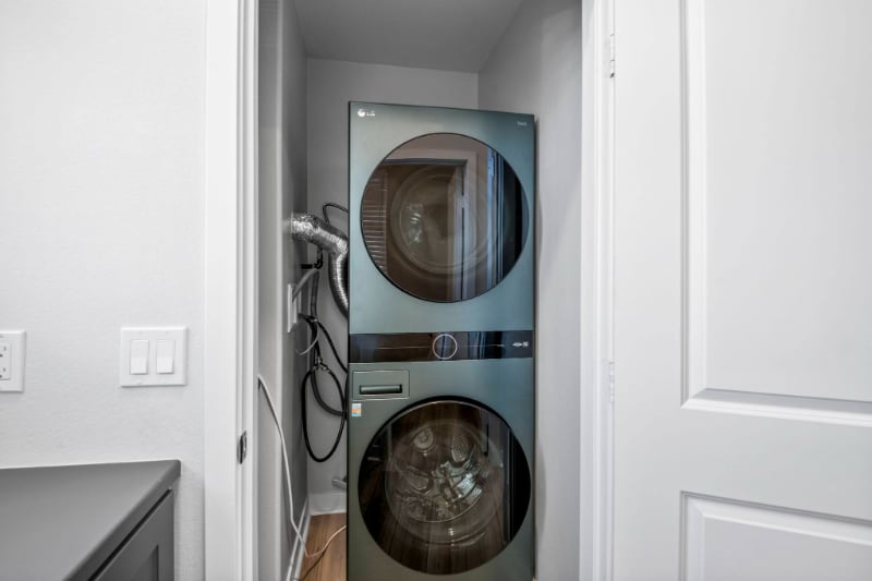 Building Photo - 45 Stetson St