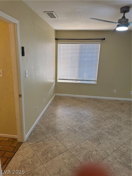 Building Photo - 1390 Hialeah Dr