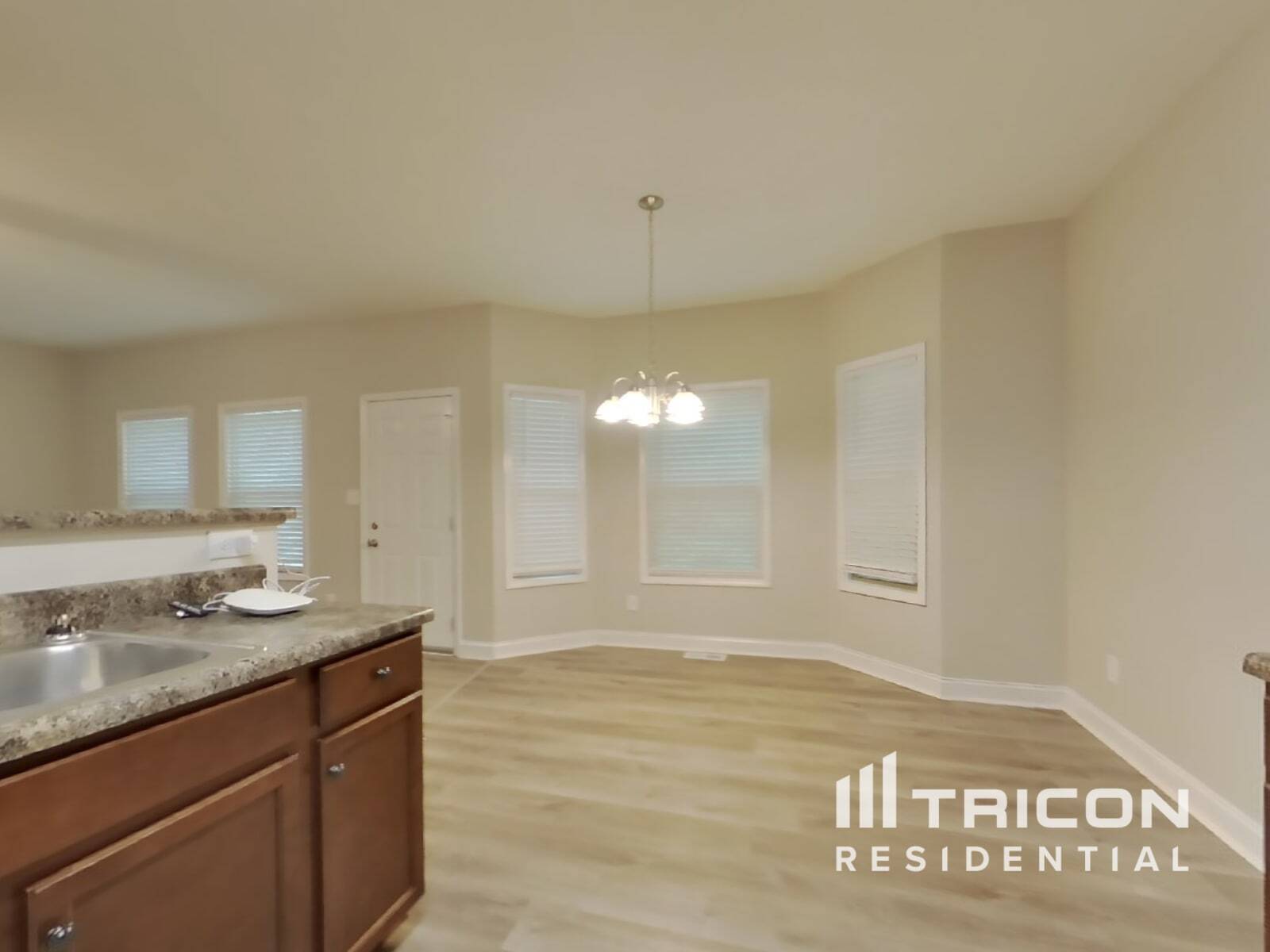 Building Photo - 124 Kings Crossing Ct