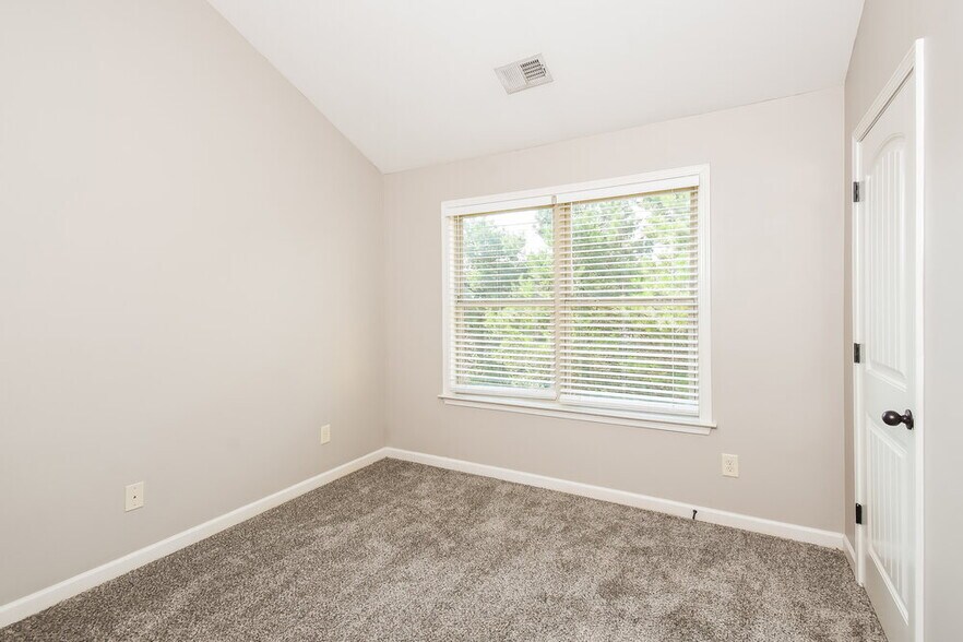 Building Photo - 164 Mount Moriah Rd