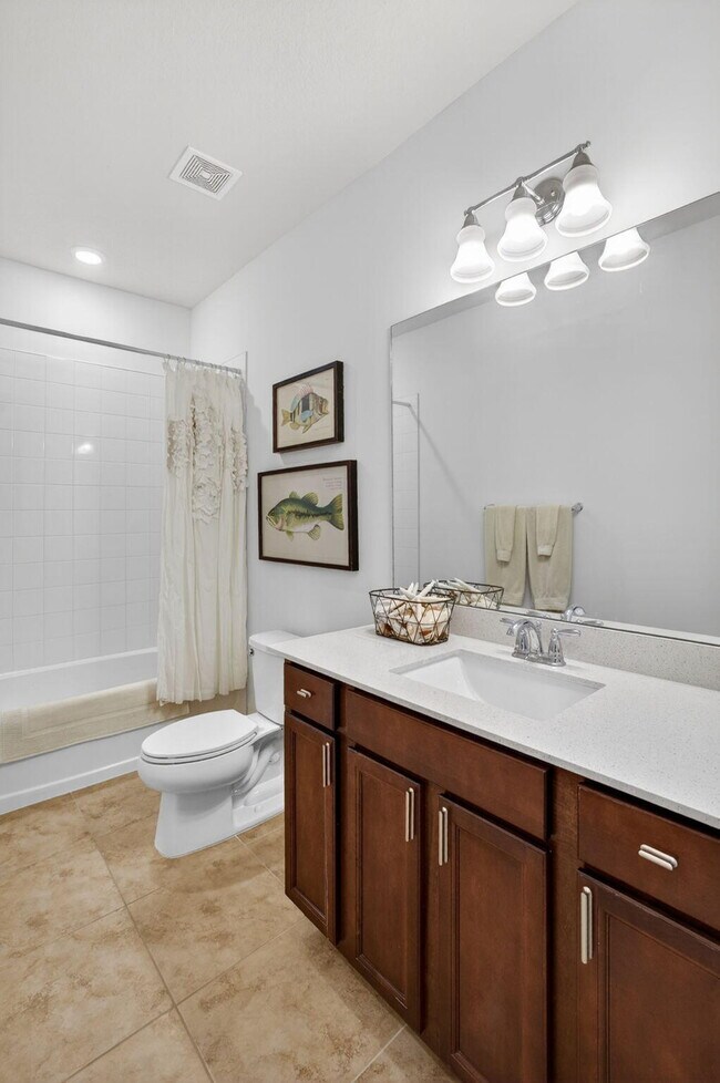Building Photo - 4651 Pinehurst Trl E
