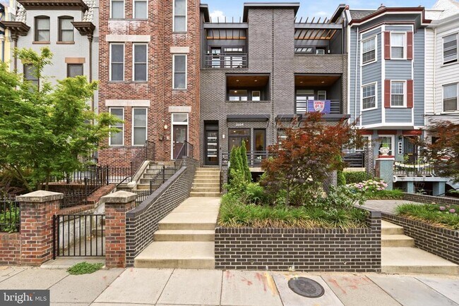 Building Photo - 3554 13th St NW