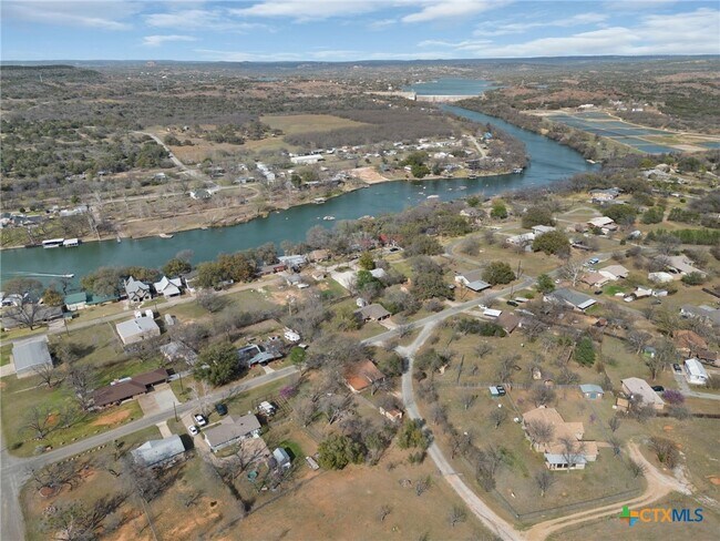 Building Photo - 223 Timberline Dr