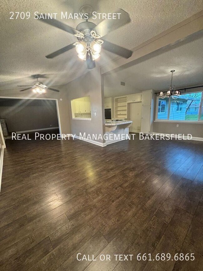 Building Photo - 2709 St Marys St