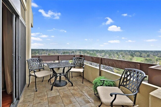 Building Photo - 14655 Champion Forest Dr Dr