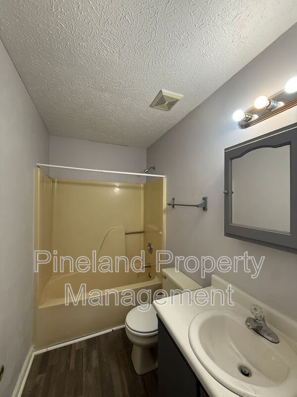 Building Photo - 6577 Green Meadow Ct