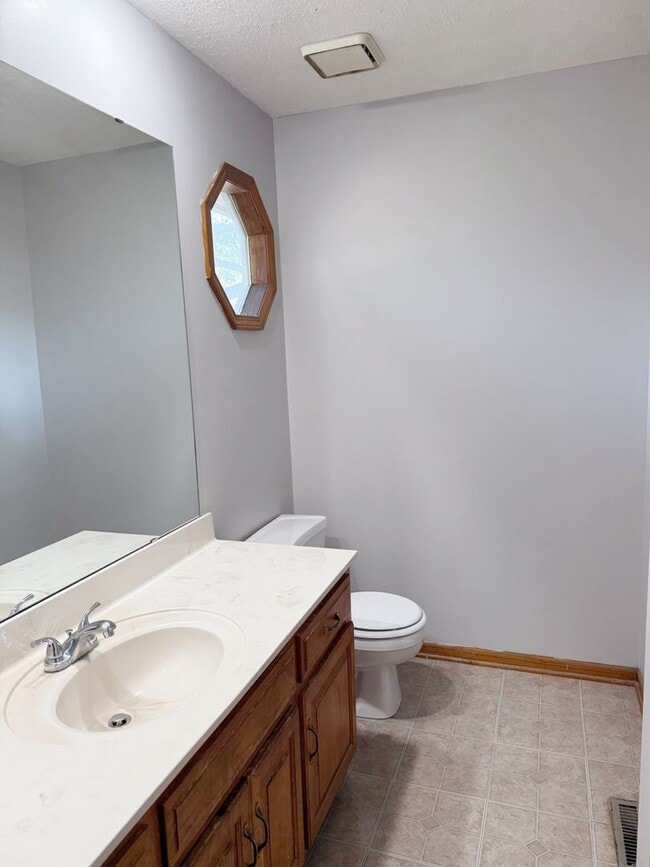 Building Photo - SEE IT NOW: Charming 4-Bedroom Home with F...