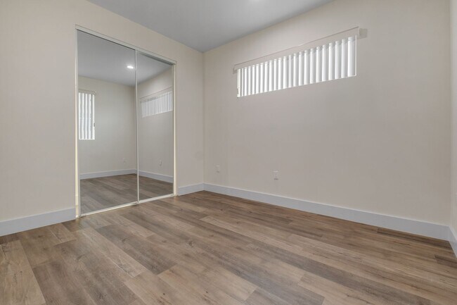 Building Photo - A beautifully designed and renovated 4 bed...