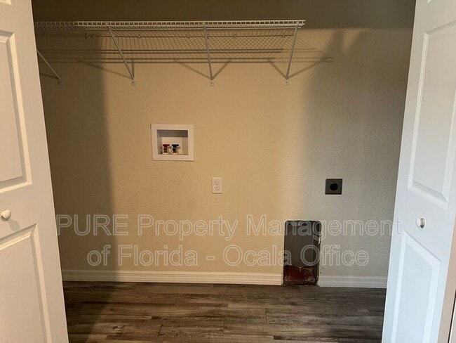 Building Photo - 7227 Midway Terrace