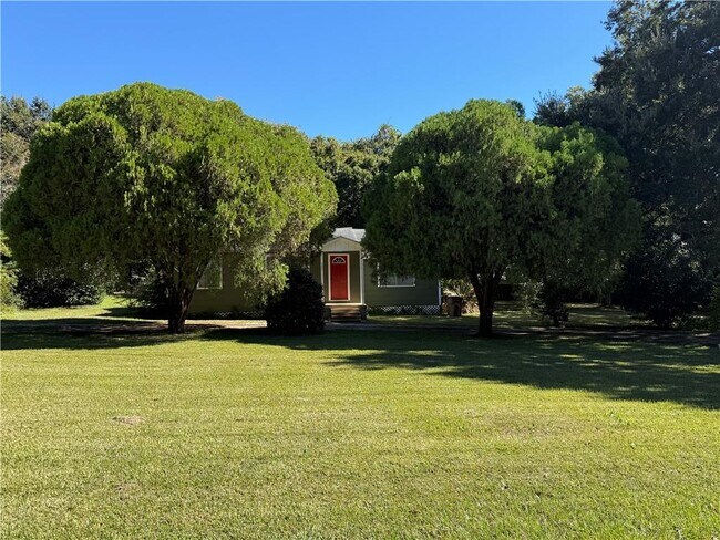 Building Photo - 527 Hillview Rd