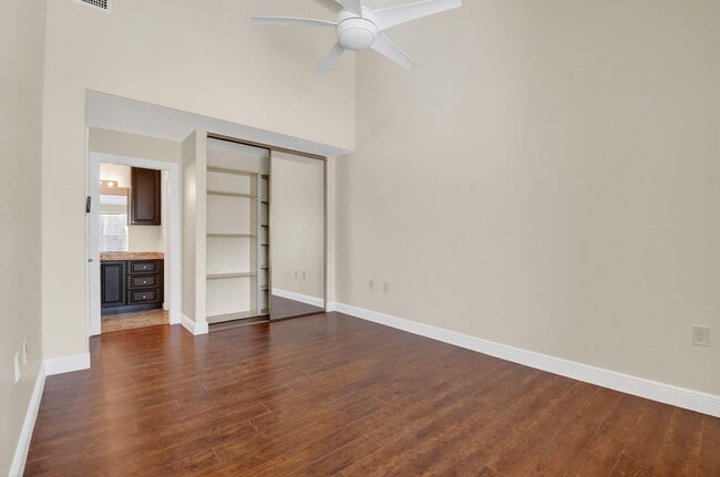 Building Photo - 203 Andover Ct
