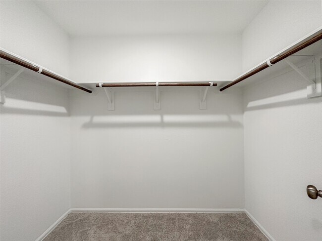 Building Photo - 1495 Las Cuevas Dr