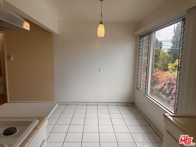 Building Photo - 5411 S Centinela Ave