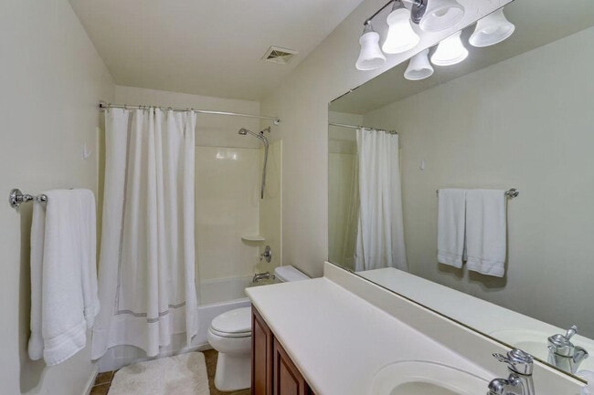 Building Photo - 19053 N Wilson St