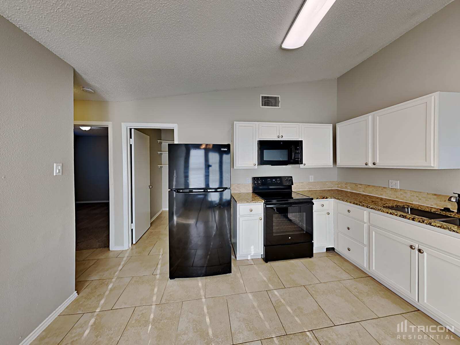 Building Photo - 6333 Village Club