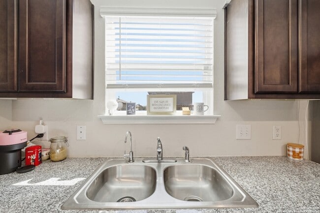 Building Photo - 6442 Dynamic Sound