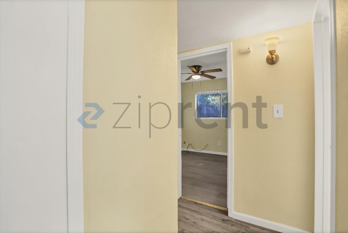 Building Photo - Unit 8922 San Pasqual way