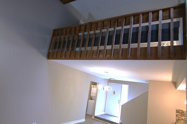 Building Photo - 700 Colby Ct