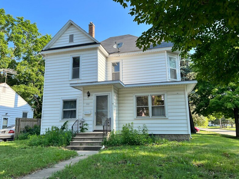 Front of house - South Side - 900 W Parker St