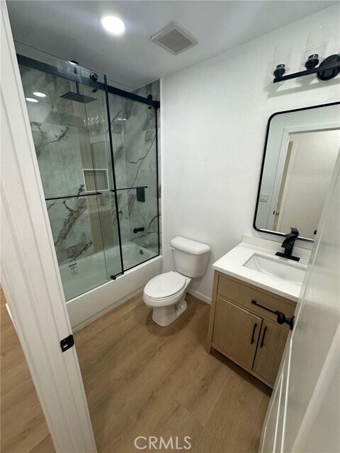 Building Photo - 2014 Iris Way