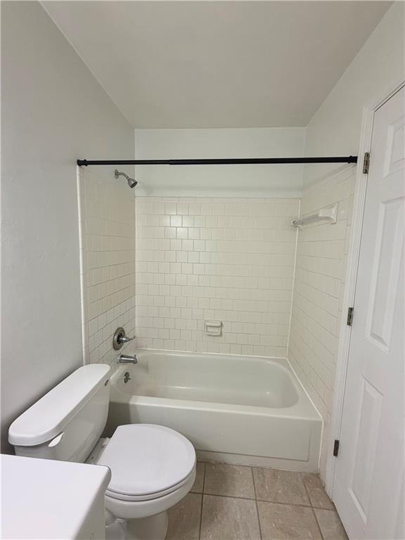 Building Photo - 3595 Woodbriar Cir