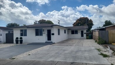 Building Photo - 9228 SW 37th St