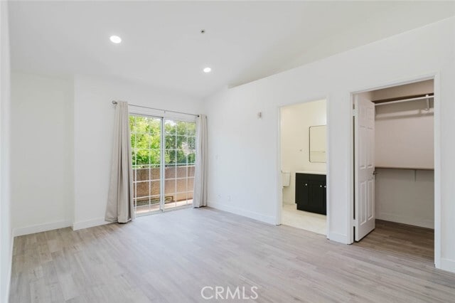 Building Photo - 18347 Saticoy St