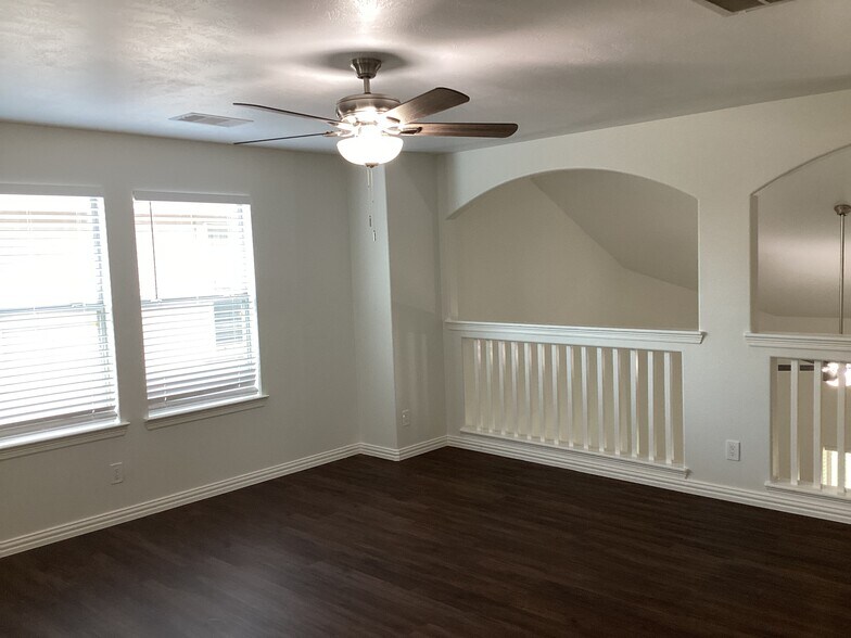 Building Photo - 6434 Tea Tree Dr