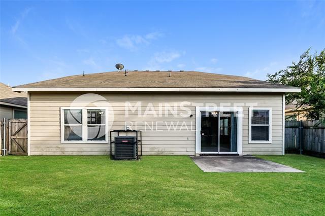 Building Photo - 2923 St Bernard Dr