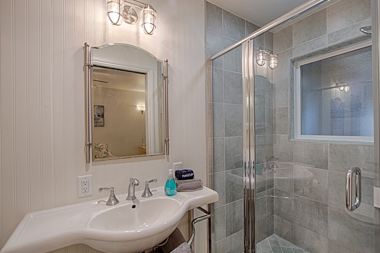 Bathroom - 307 Capitola Ave