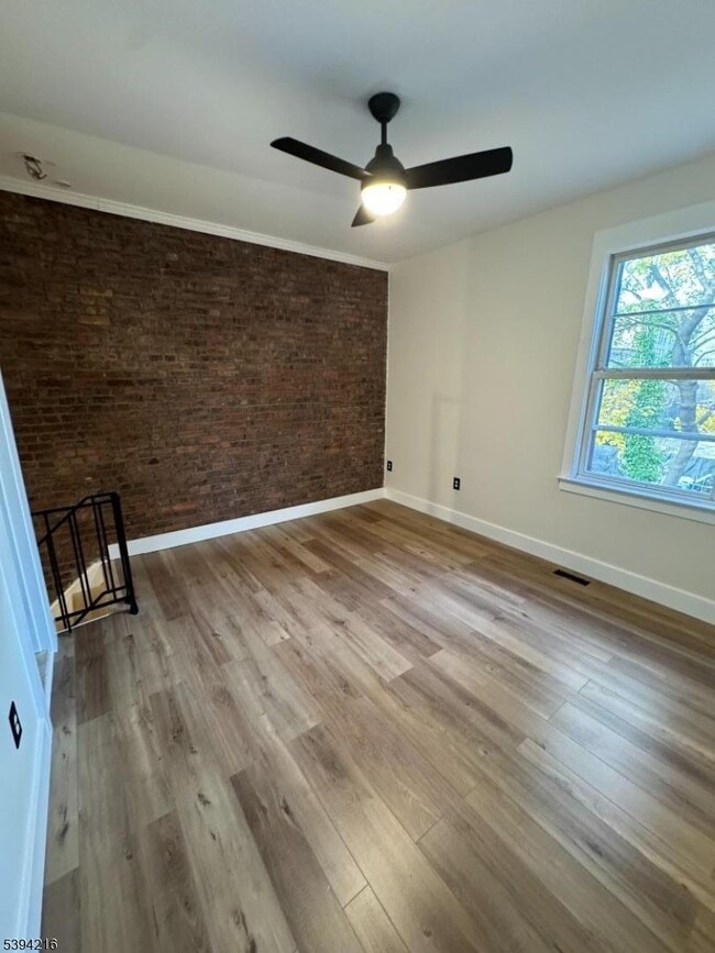 Building Photo - 59 James St