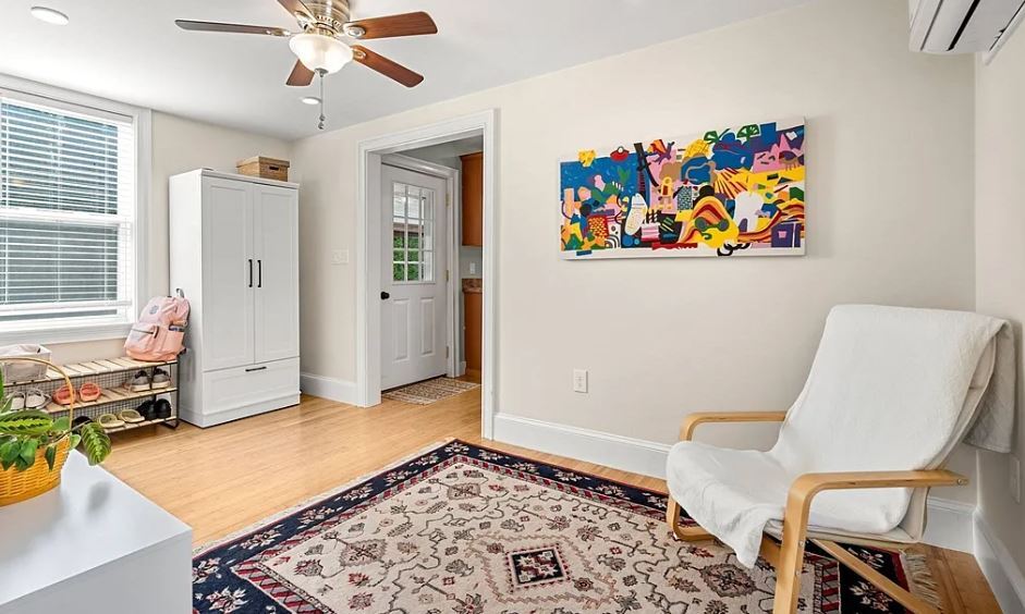 Building Photo - 20 Planters St