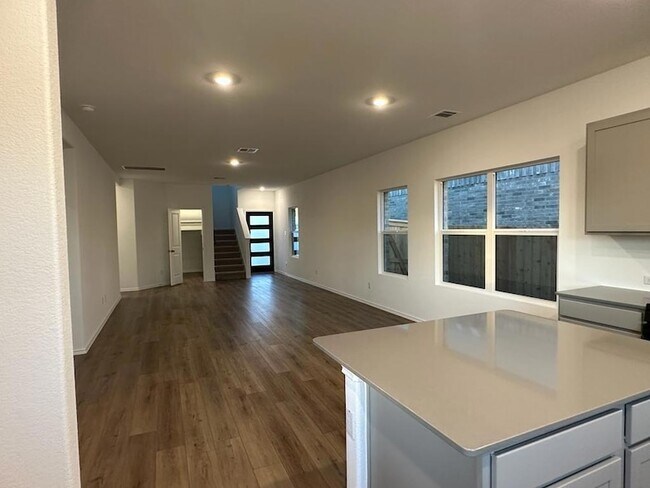 Building Photo - 336 Canley Lp