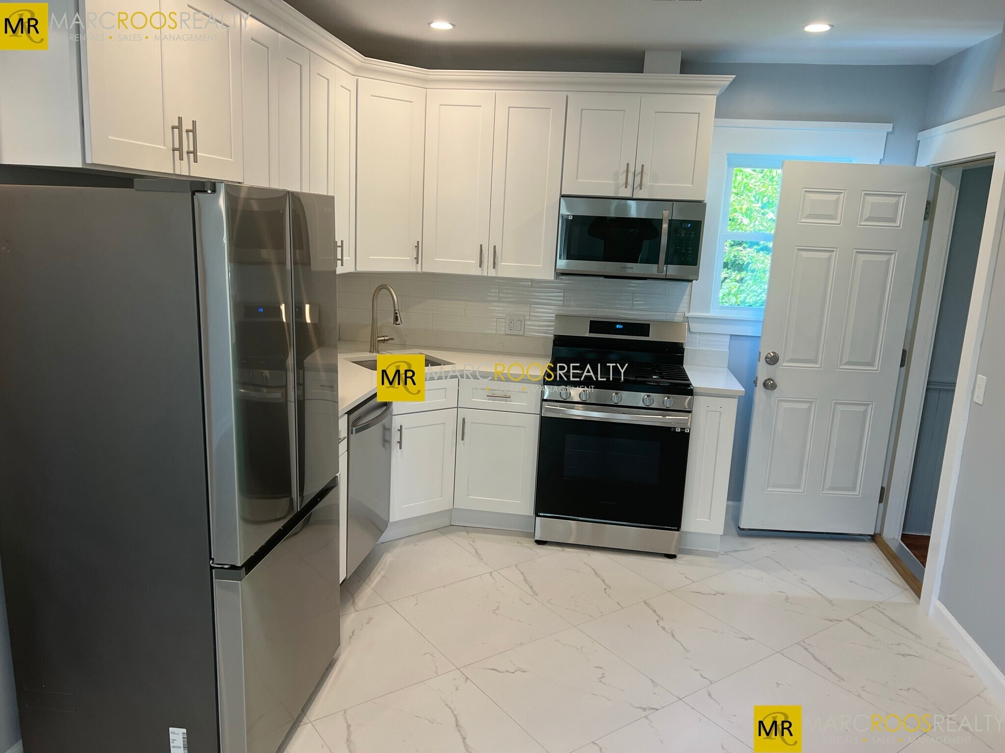 Building Photo - 31 Raymond Ave