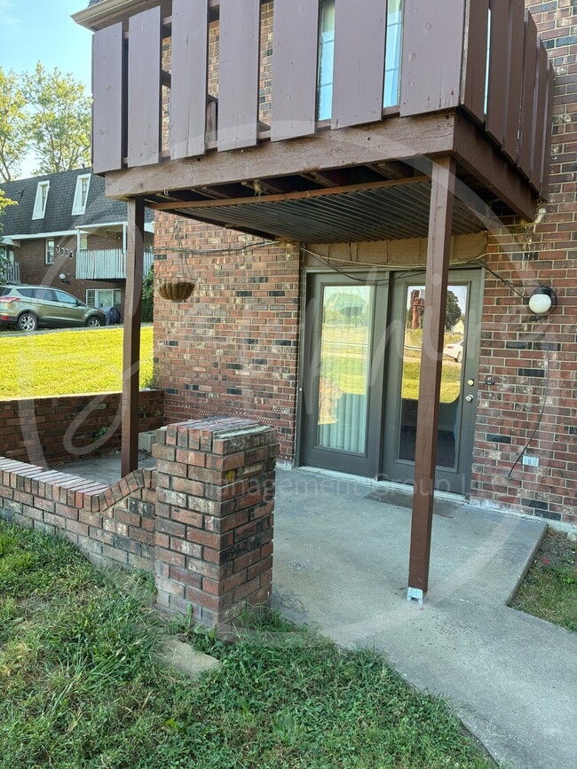 Building Photo - 7008 N Church Rd