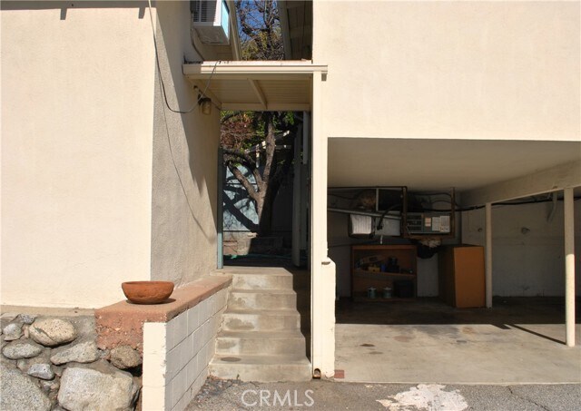 Building Photo - 168 Merrill Ave