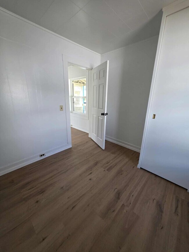 Building Photo - 310 Fir St