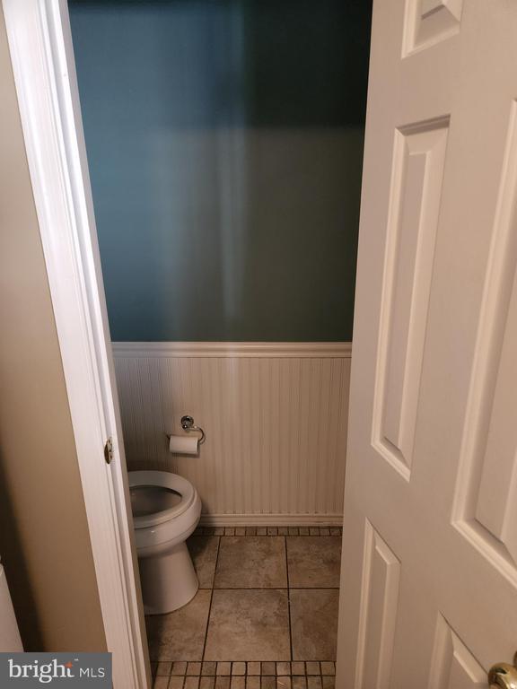 Building Photo - 7148 Westfield Ct