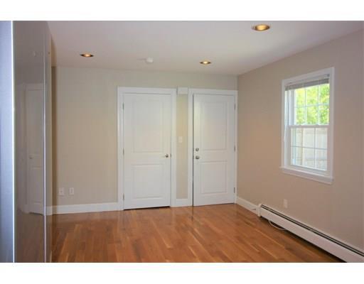 Building Photo - 130 Pine St