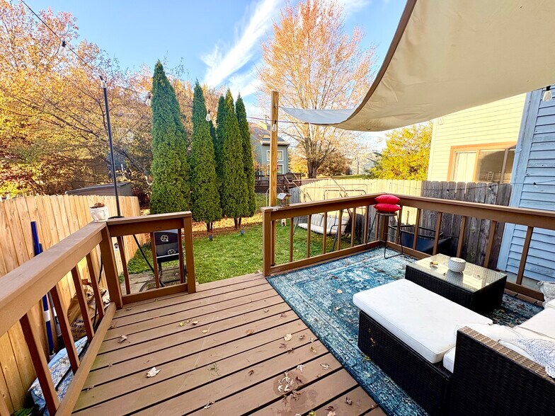 Building Photo - 8254 Beehive Cir