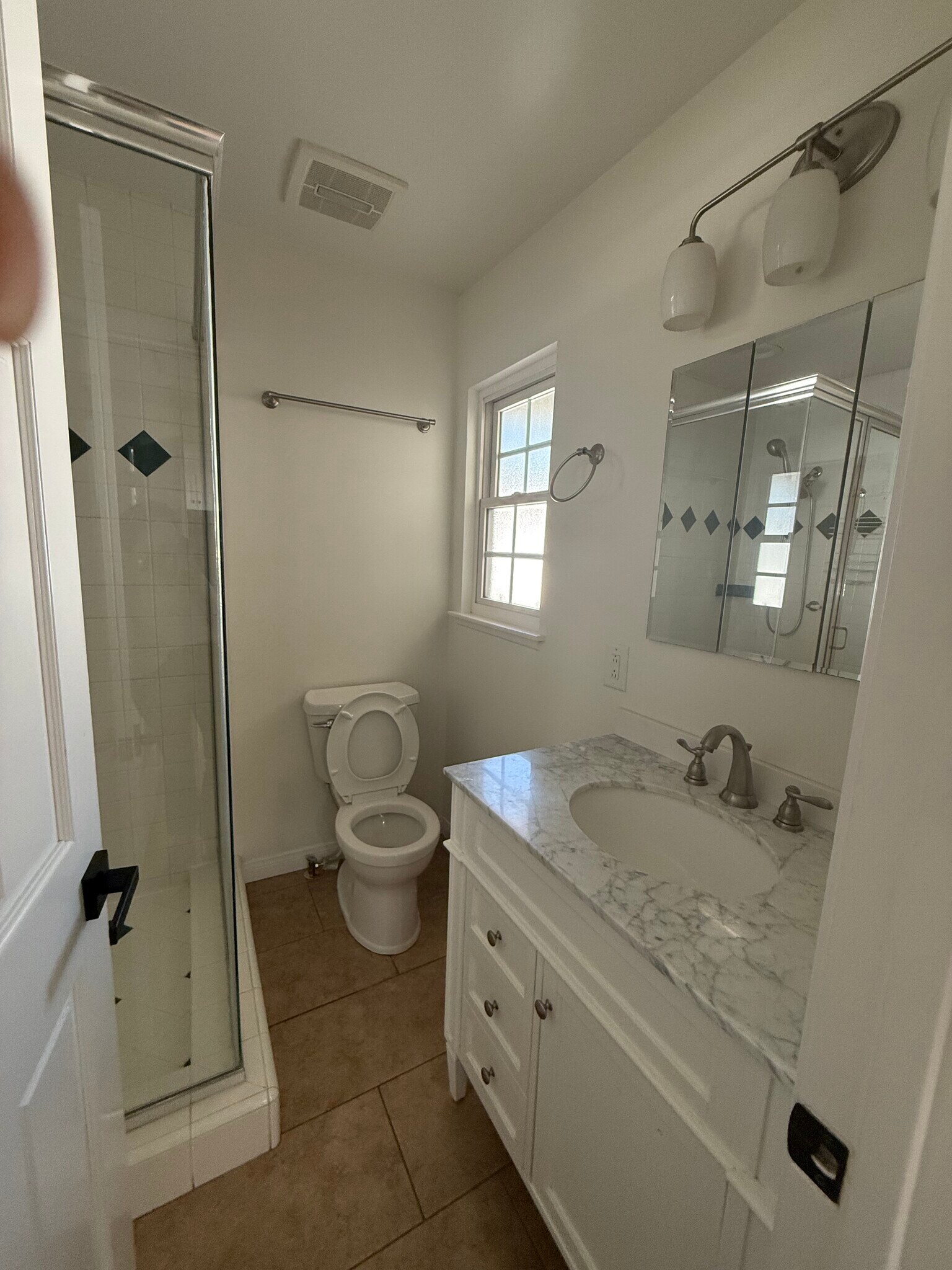 Building Photo - 11130 Canby Ave