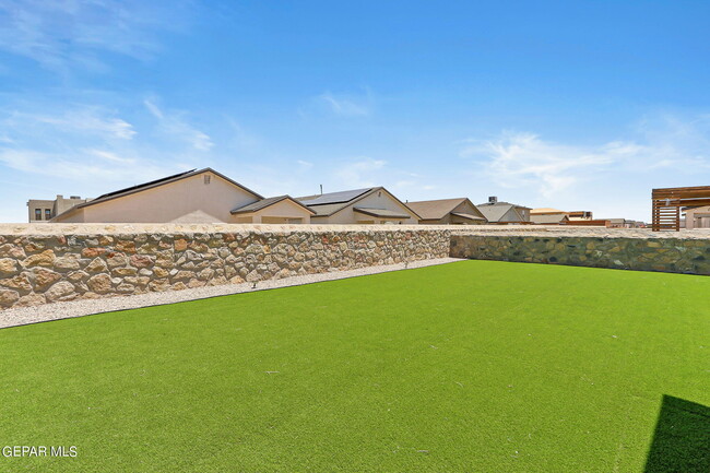 Building Photo - 14813 Tierra Fortaleza Ave