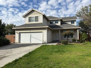 Building Photo - Reduced Rent!