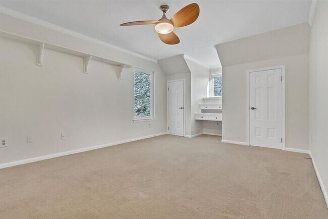 Building Photo - 3112 Brightwood Dr, Austin, Texas 78746