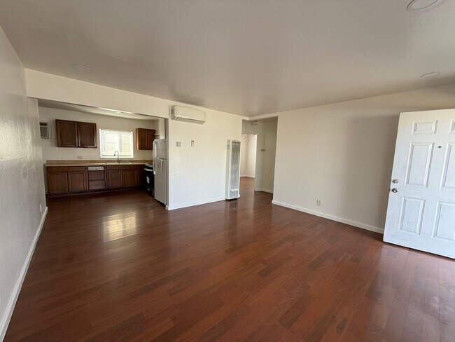 Building Photo - 4590-4592 73rd St, Sacramento, CA 95820