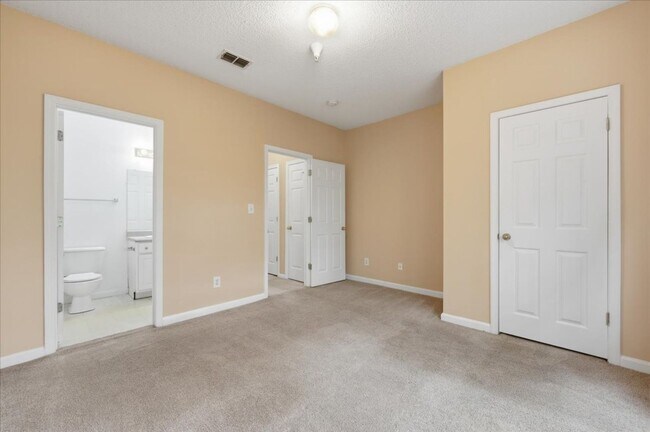 Building Photo - 1202 Walden Park Dr