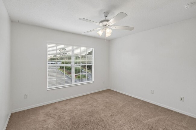 Building Photo - 1841 Sunset Palm Dr
