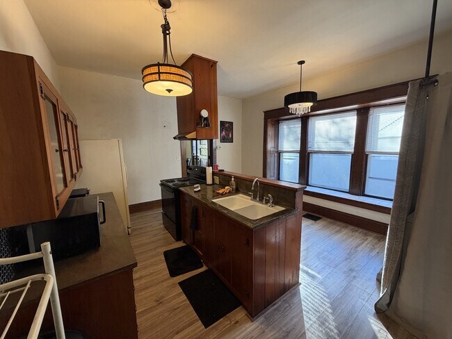 Building Photo - 918 Lafayette Ave