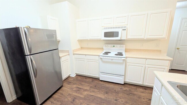 Building Photo - 6335 Mers Ln